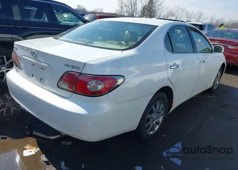 2002 Lexus Es 300 z USA, uszkodzony, nr VIN JTHBF30G820086830